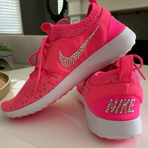 Womens Jeweled Hot Pink Nike Size 8.5